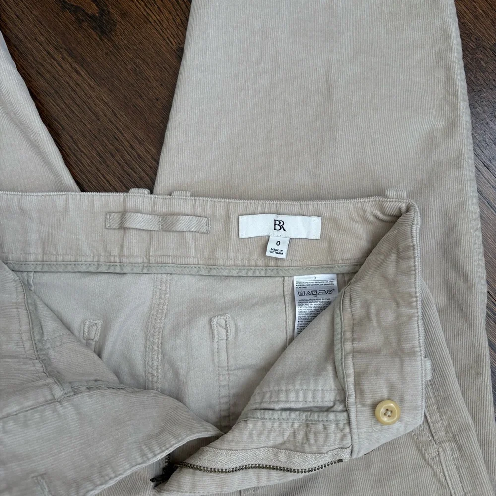 Banana Republic Corduroy Barrel Pant in Natural Stone Beige, Size 0 (XS / S) - Picture 3 of 3